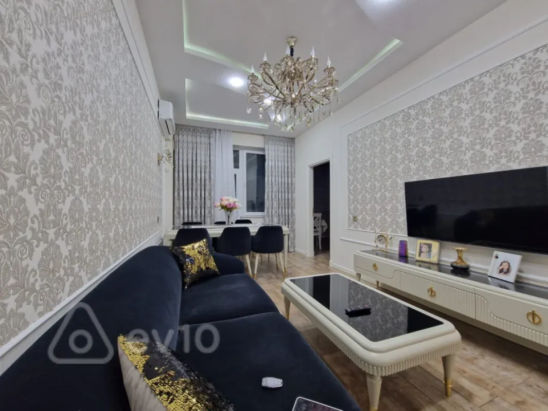 Kirayə verilir 2 otaqlı yeni tikili 75 m²