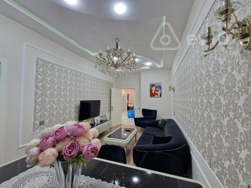 Kirayə verilir 2 otaqlı yeni tikili 75 m²