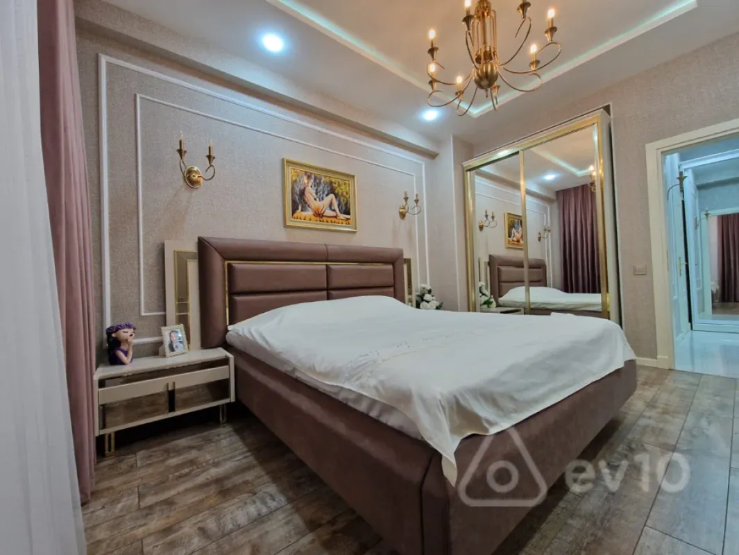 Kirayə verilir 2 otaqlı yeni tikili 75 m²