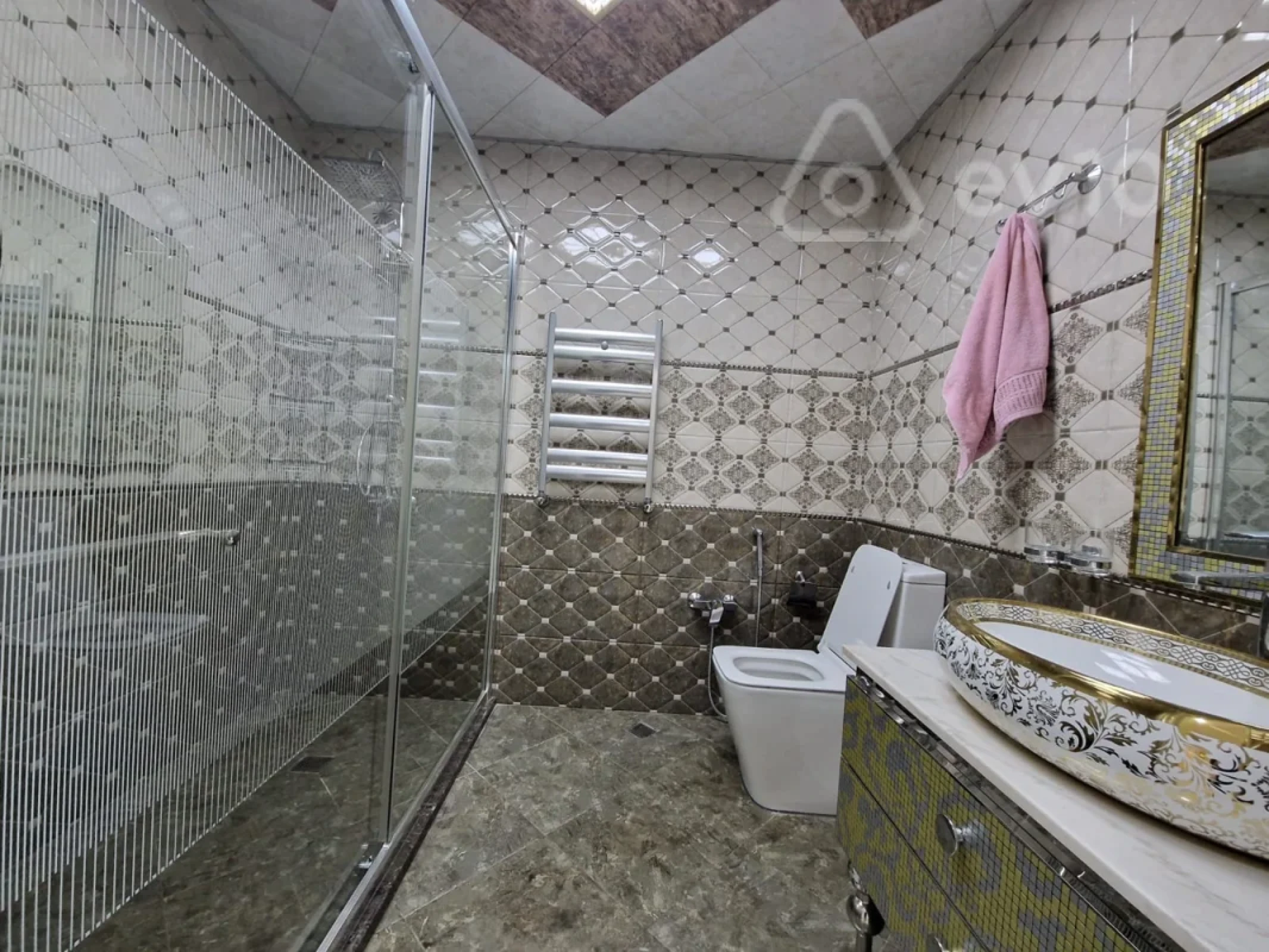 Kirayə verilir 2 otaqlı yeni tikili 75 m²