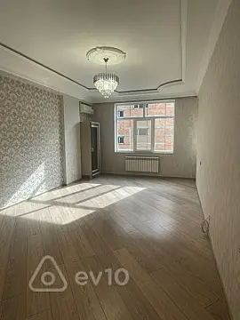 Kirayə verilir 2 otaqlı köhnə tikili 88 m²