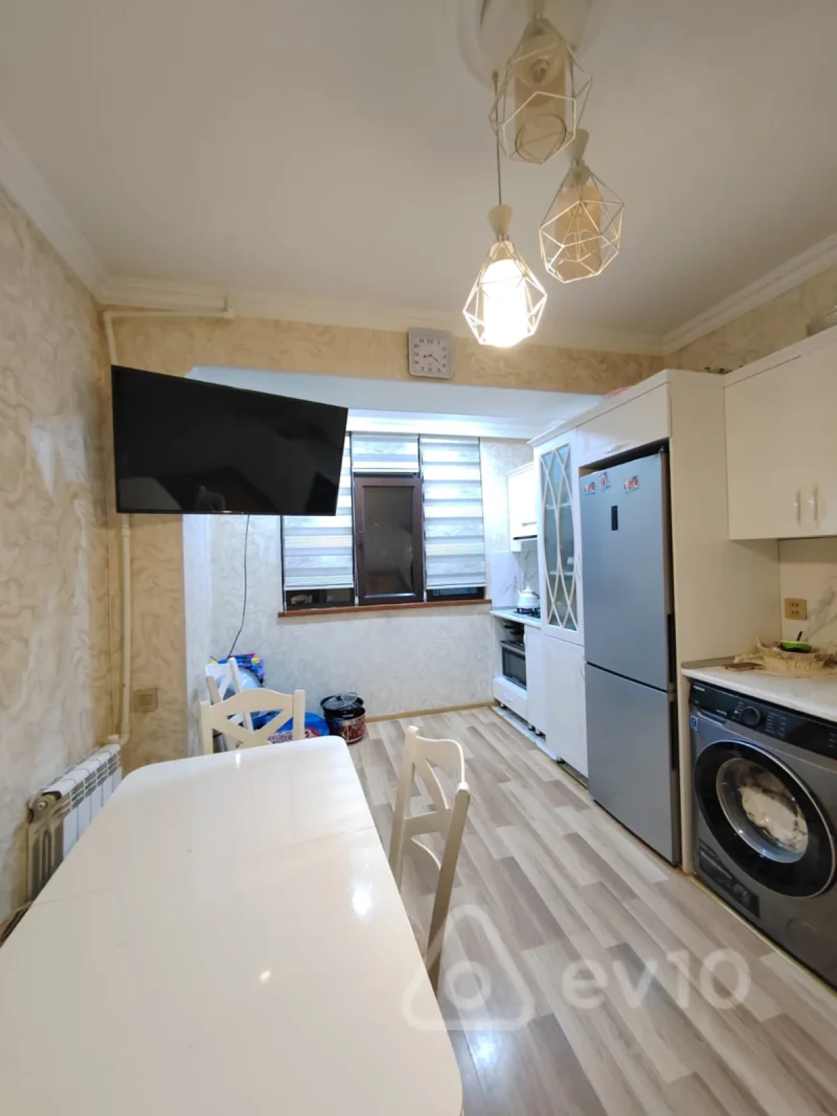Satılır 3 otaqlı köhnə tikili 80 m²