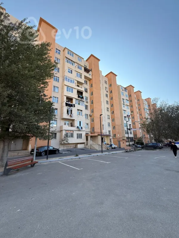Satılır 3 otaqlı köhnə tikili 80 m²