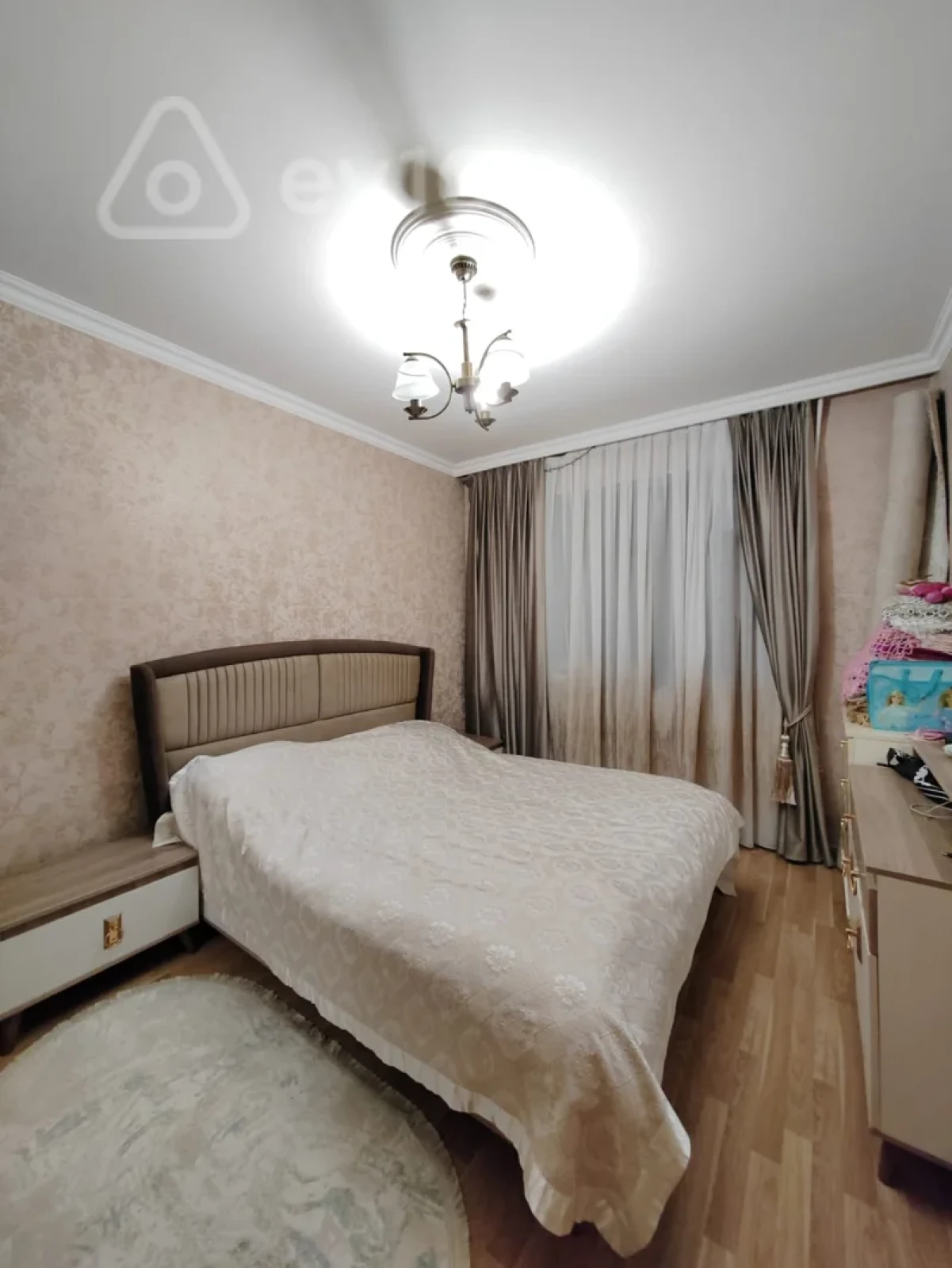 Satılır 3 otaqlı köhnə tikili 80 m²