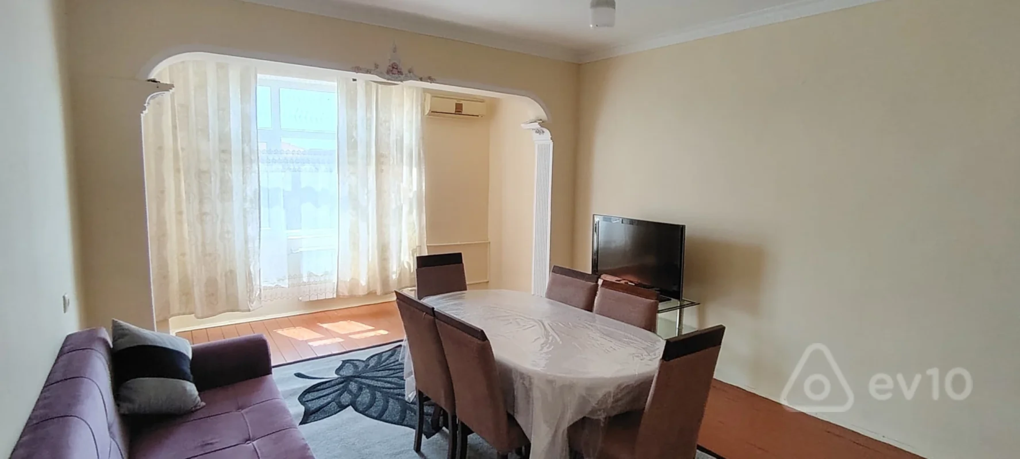 Kirayə verilir 2 otaqlı köhnə tikili 50 m²