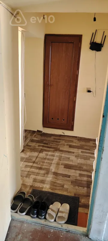 Kirayə verilir 2 otaqlı köhnə tikili 50 m²