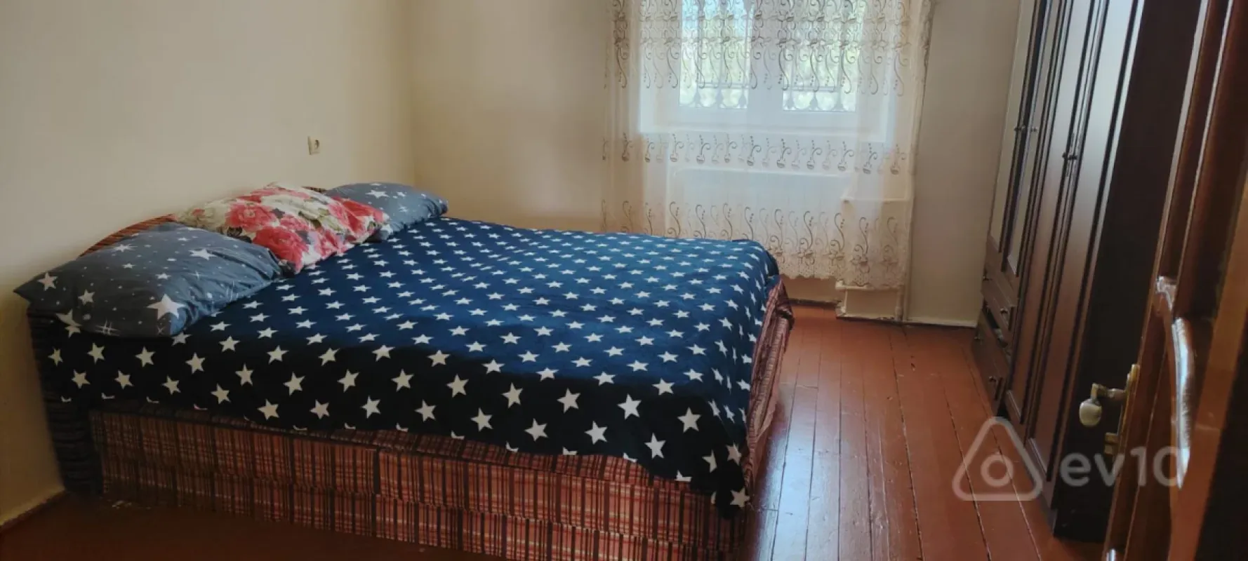 Kirayə verilir 2 otaqlı köhnə tikili 50 m²