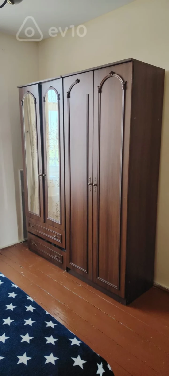 Kirayə verilir 2 otaqlı köhnə tikili 50 m²