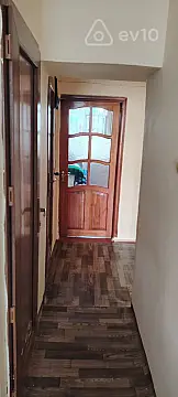 Kirayə verilir 2 otaqlı köhnə tikili 50 m²