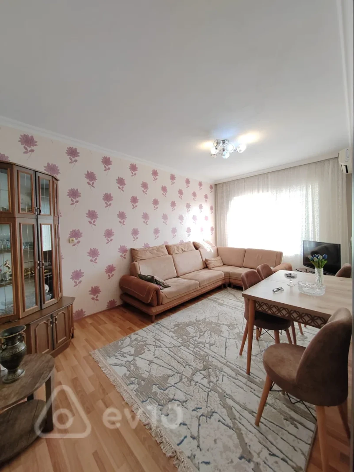 Satılır 3 otaqlı köhnə tikili 80 m²
