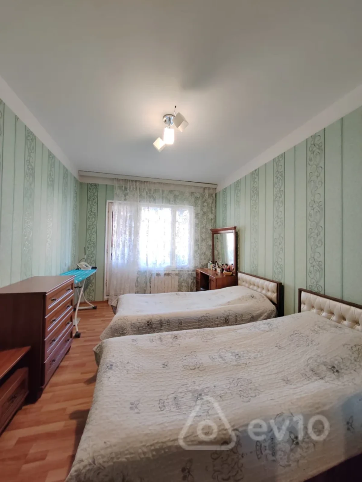 Satılır 3 otaqlı köhnə tikili 80 m²