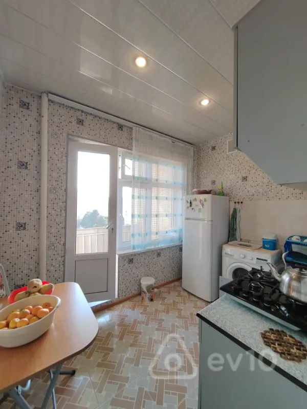 Satılır 3 otaqlı köhnə tikili 80 m²