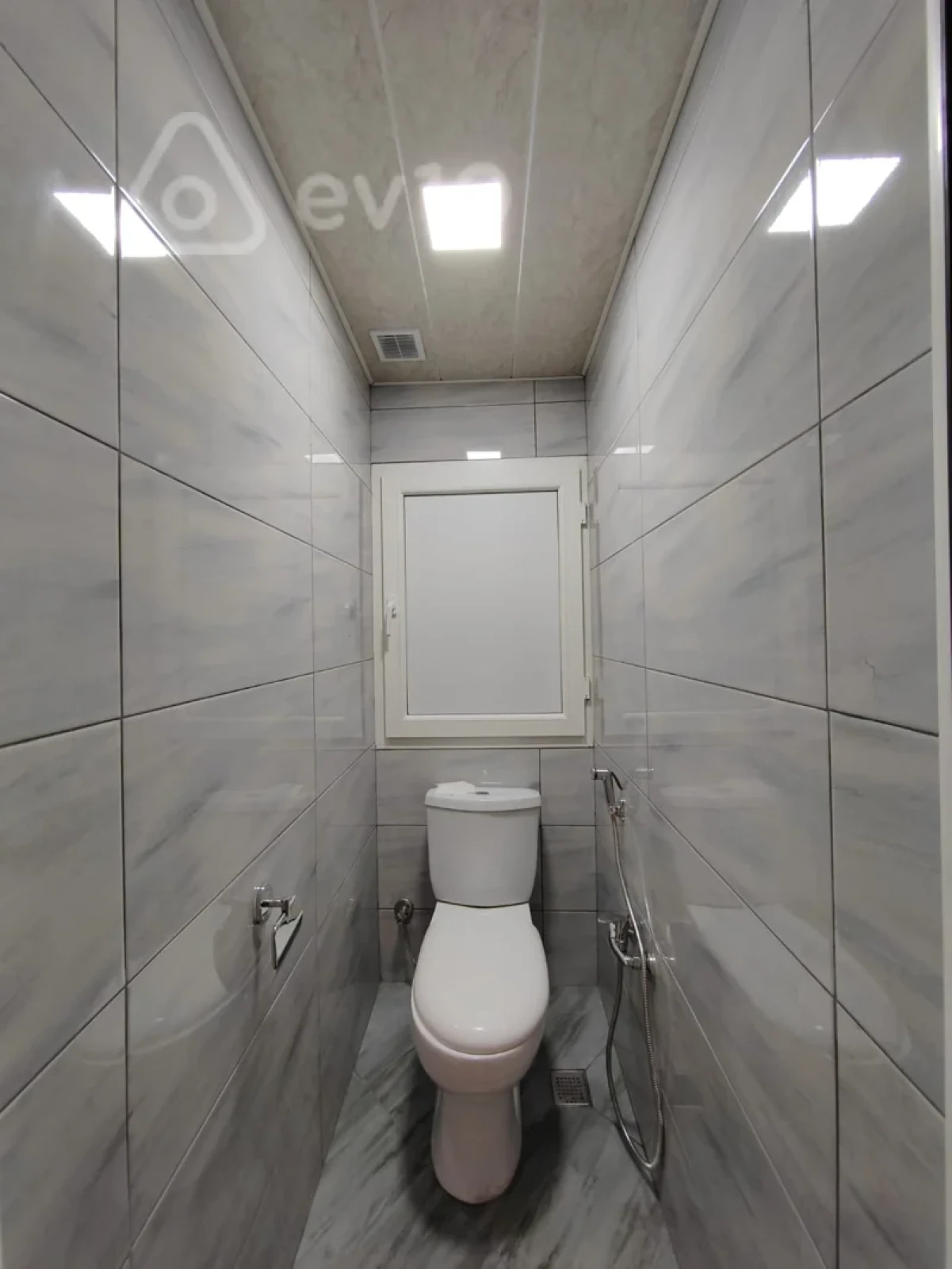 Satılır 3 otaqlı köhnə tikili 80 m²