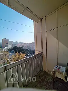 Satılır 3 otaqlı köhnə tikili 80 m²
