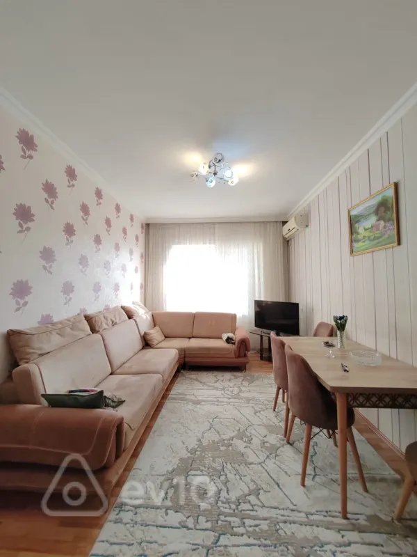 Satılır 3 otaqlı köhnə tikili 80 m²