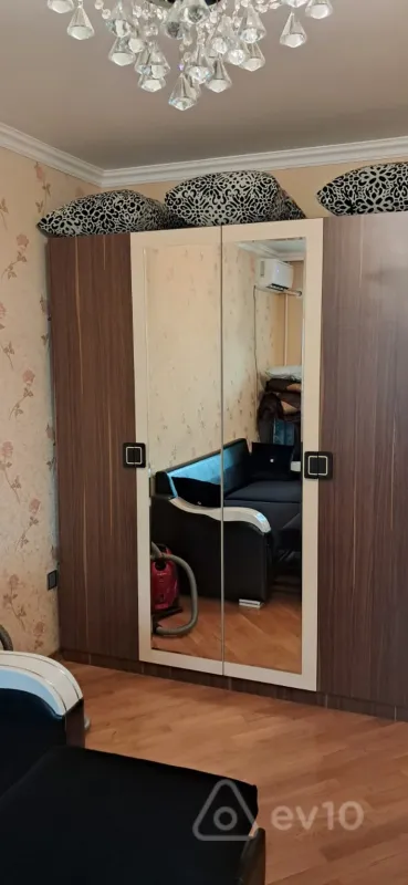 Kirayə verilir 1 otaqlı köhnə tikili 30 m²