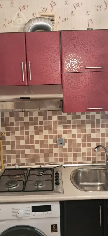 Kirayə verilir 1 otaqlı köhnə tikili 30 m²