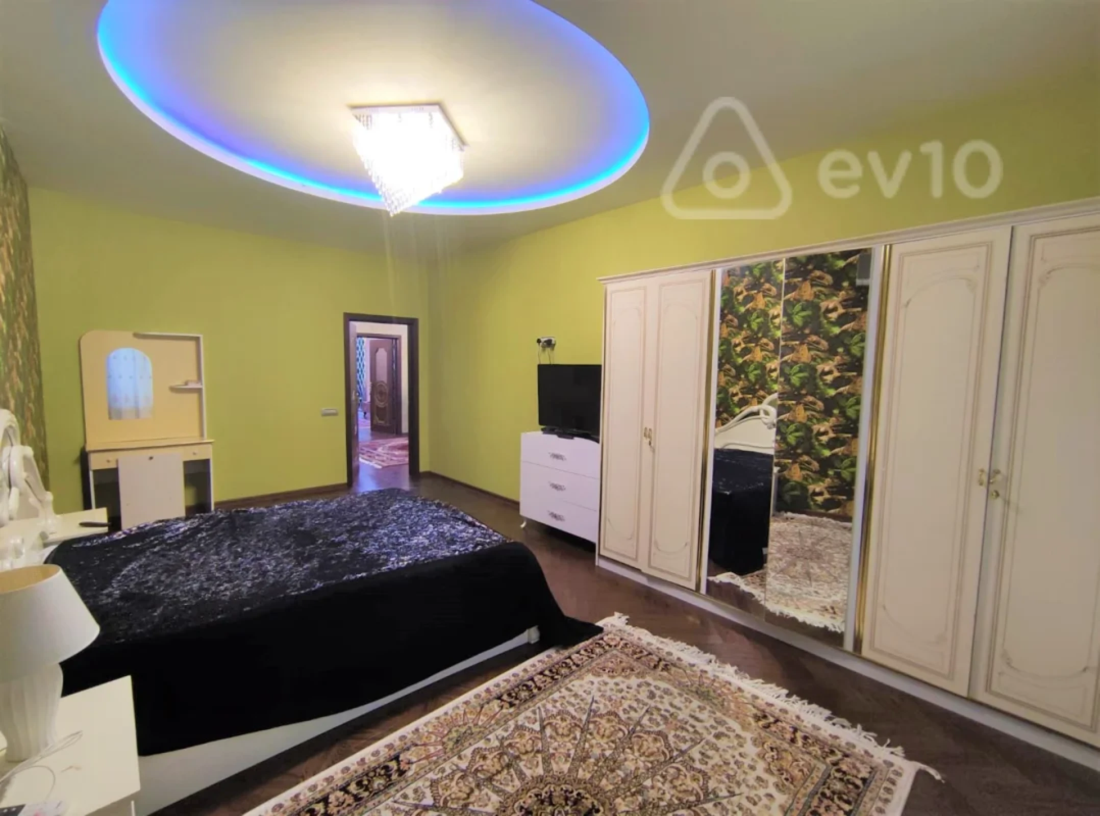 Satılır 3 otaqlı yeni tikili 150 m²