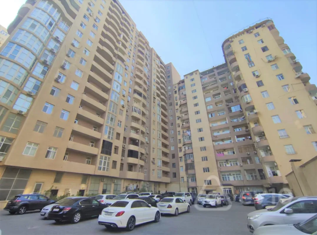 Satılır 3 otaqlı yeni tikili 150 m²