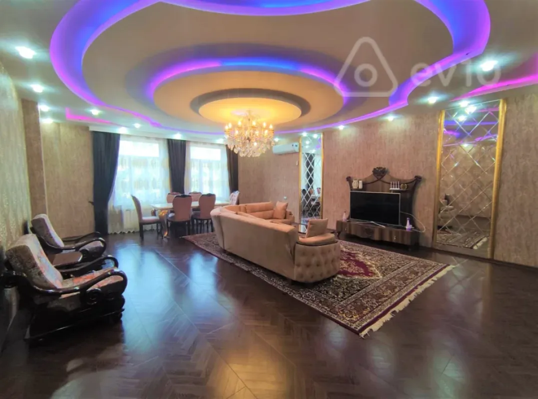 Satılır 3 otaqlı yeni tikili 150 m²