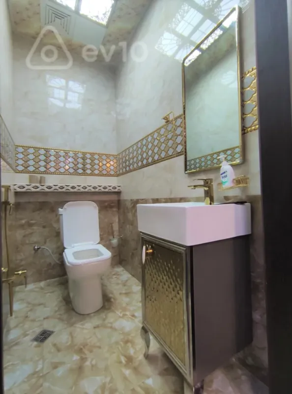 Satılır 3 otaqlı yeni tikili 150 m²