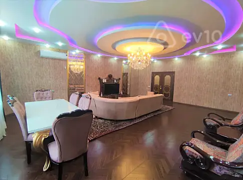 Satılır 3 otaqlı yeni tikili 150 m²