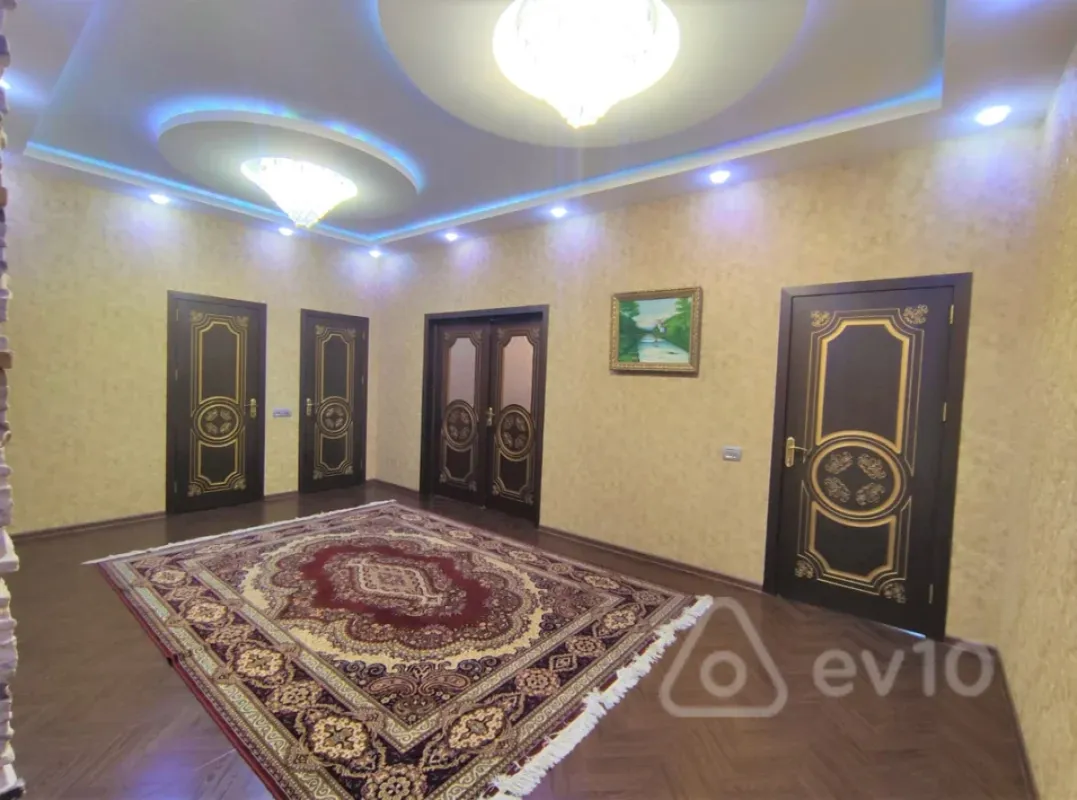 Satılır 3 otaqlı yeni tikili 150 m²