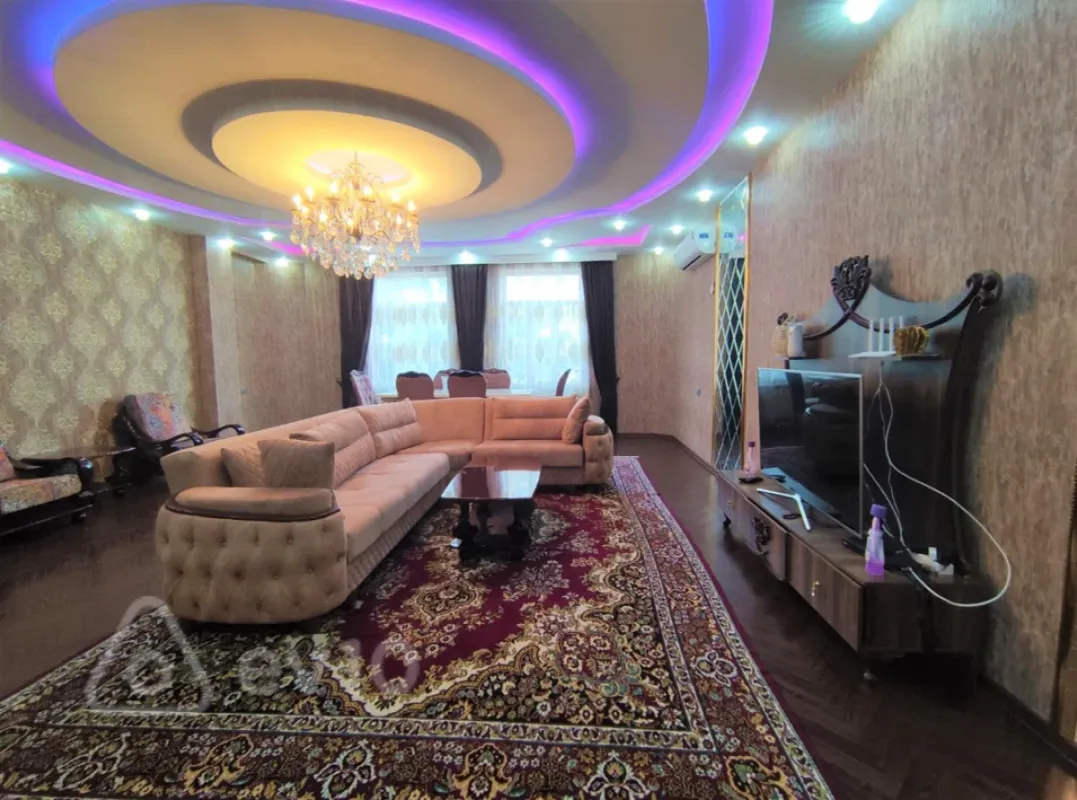 Satılır 3 otaqlı yeni tikili 150 m²