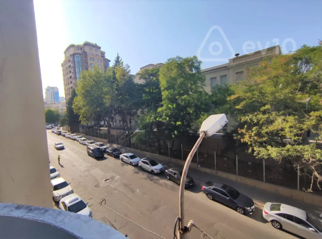 Satılır 3 otaqlı yeni tikili 150 m²