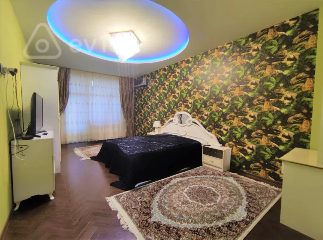 Satılır 3 otaqlı yeni tikili 150 m²