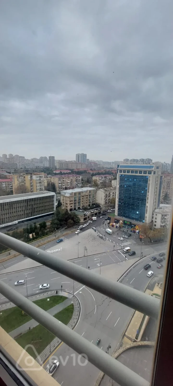 Kirayə verilir 4 otaqlı yeni tikili 210 m²