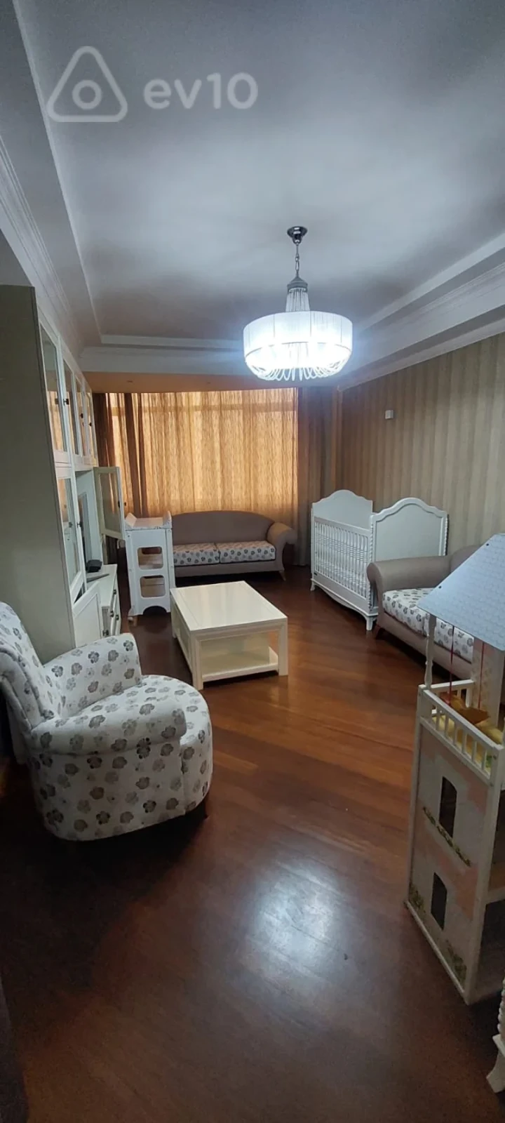 Kirayə verilir 4 otaqlı yeni tikili 210 m²