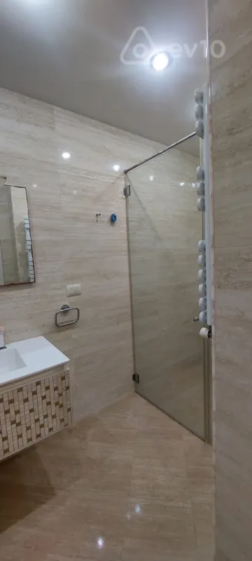 Kirayə verilir 4 otaqlı yeni tikili 210 m²