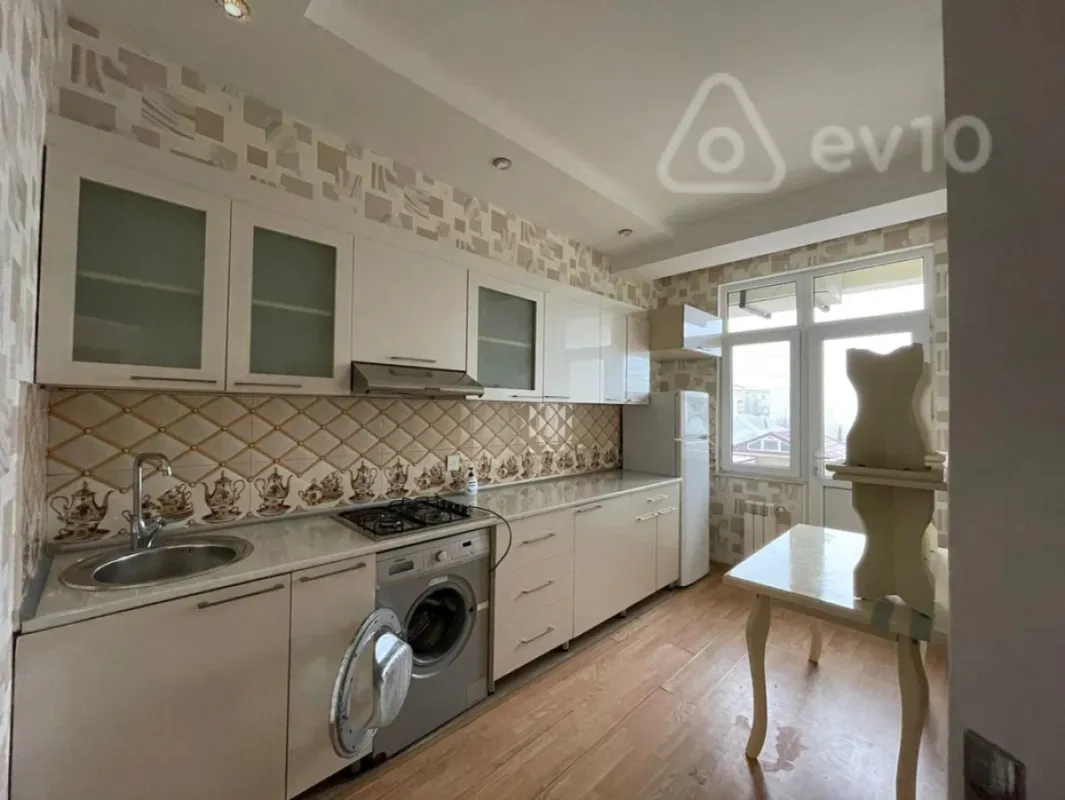 Kirayə verilir 2 otaqlı yeni tikili 70 m²