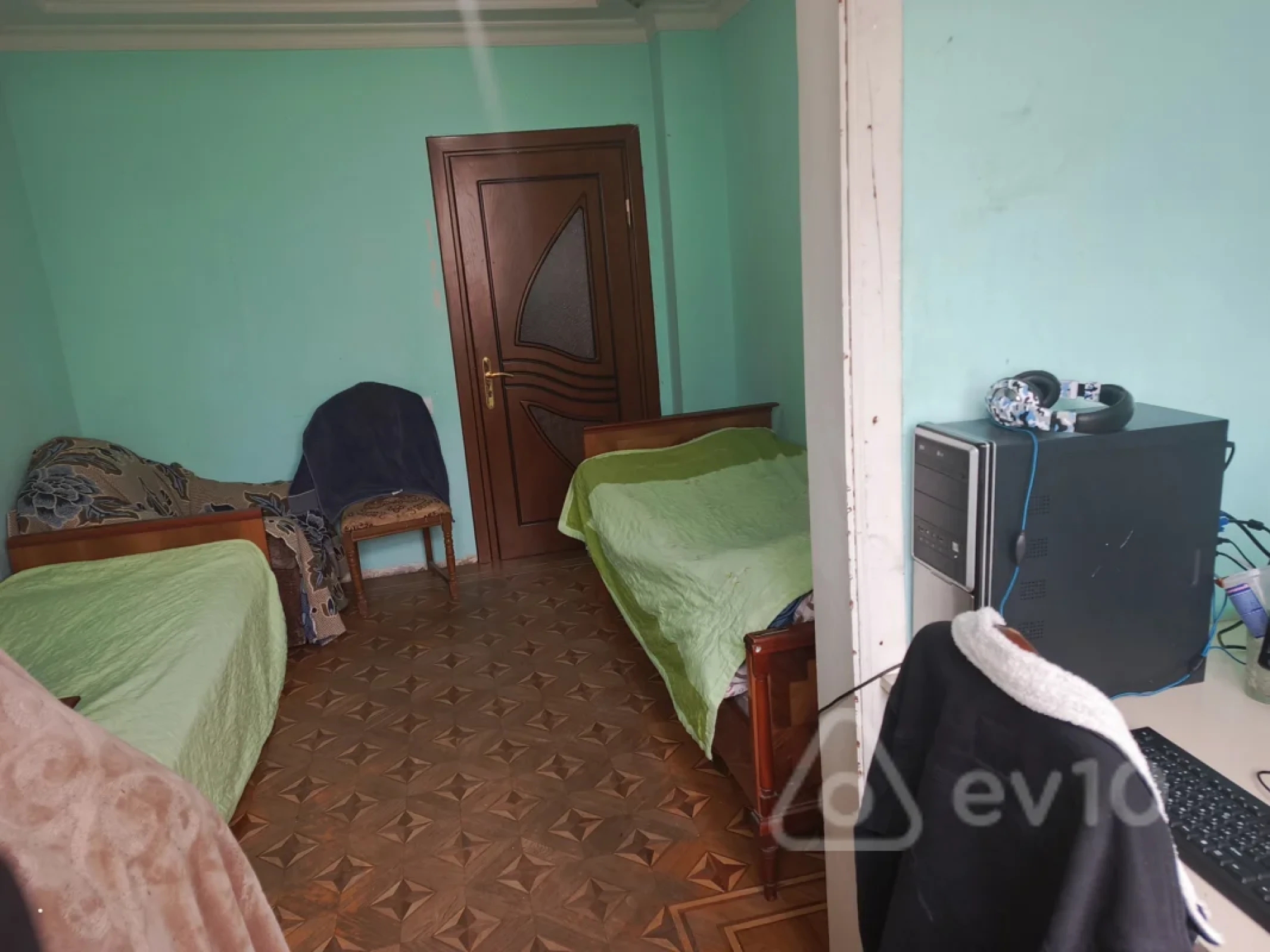 Kirayə verilir 3 otaqlı köhnə tikili 64000 m²