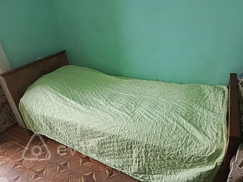 Kirayə verilir 3 otaqlı köhnə tikili 64000 m²