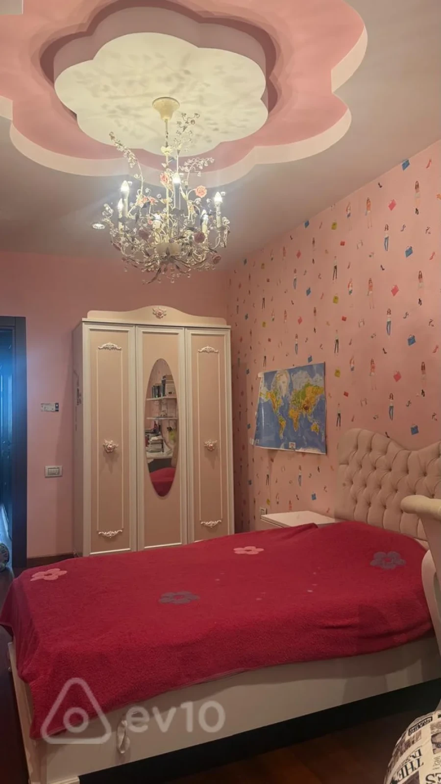 Satılır 4 otaqlı yeni tikili 170 m²