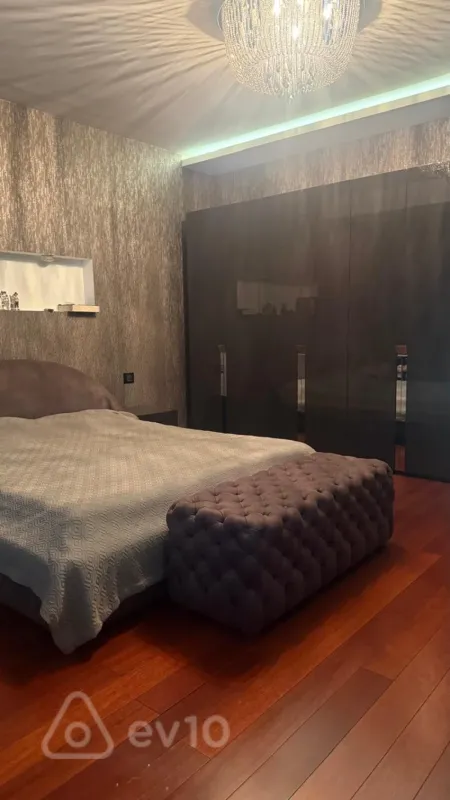 Satılır 4 otaqlı yeni tikili 170 m²