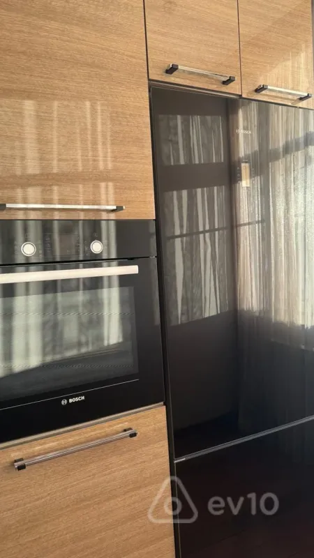 Satılır 4 otaqlı yeni tikili 170 m²