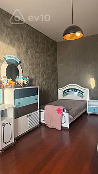 Satılır 4 otaqlı yeni tikili 170 m²