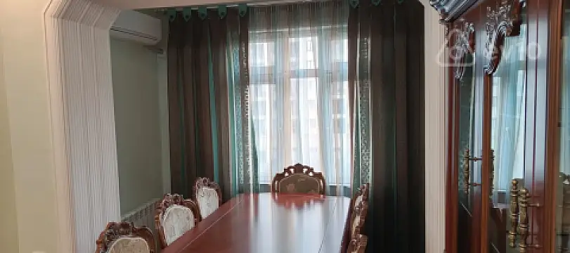 Kirayə verilir 3 otaqlı köhnə tikili 90 m²