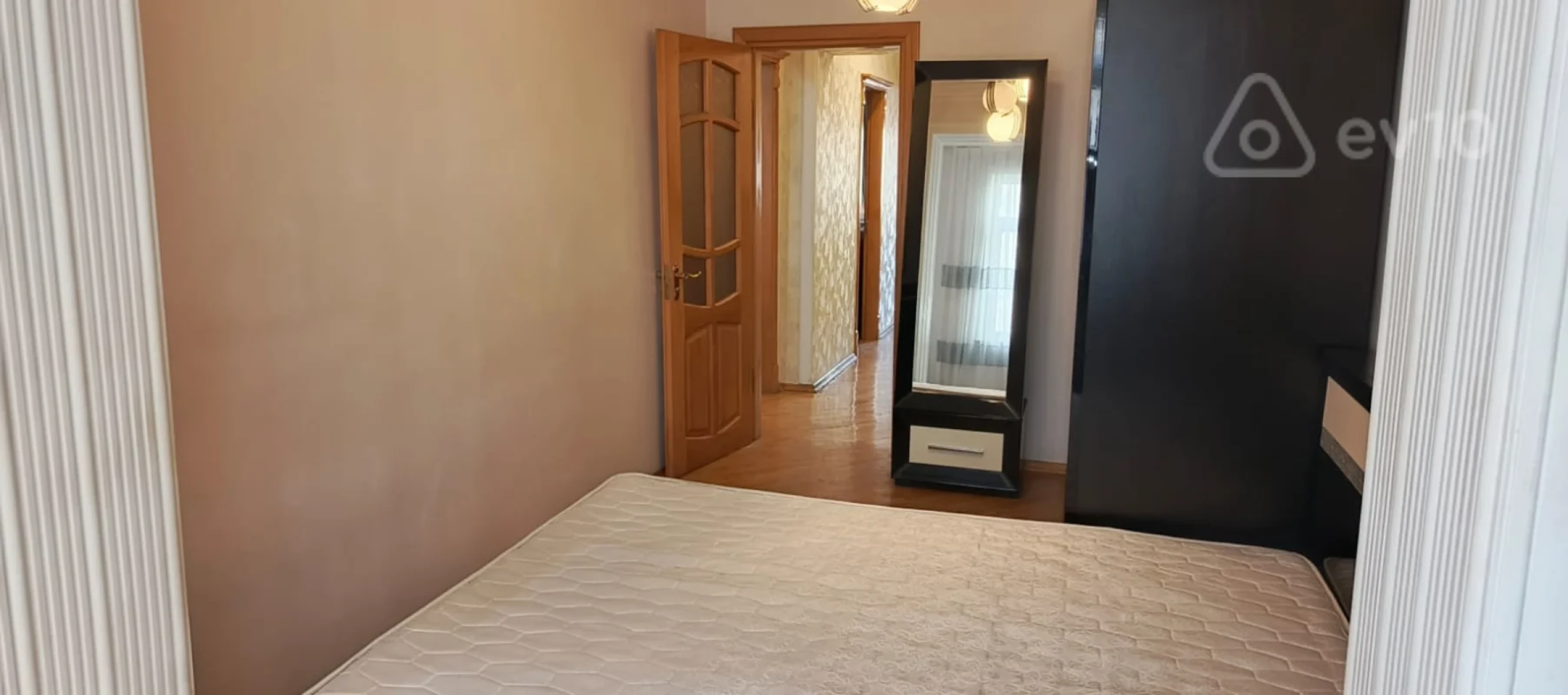 Kirayə verilir 3 otaqlı köhnə tikili 90 m²