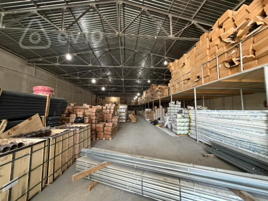 Kirayə verilir mənzil 1400 m²