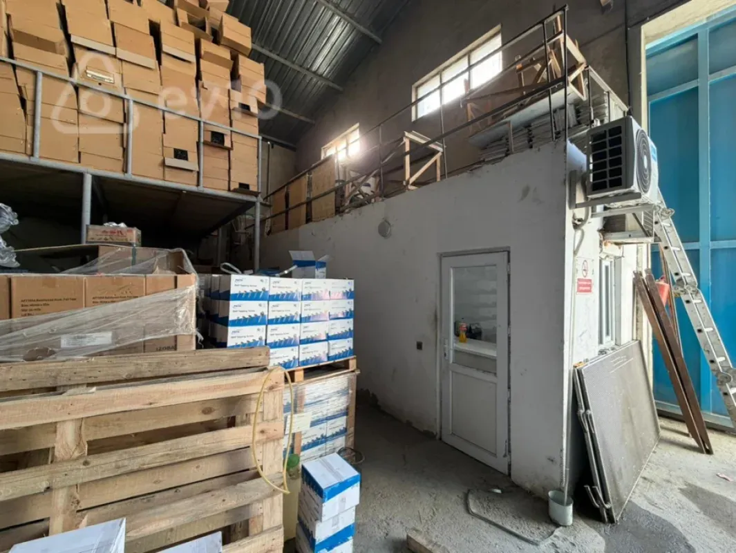 Kirayə verilir mənzil 1400 m²