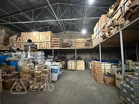 Kirayə verilir mənzil 1400 m²