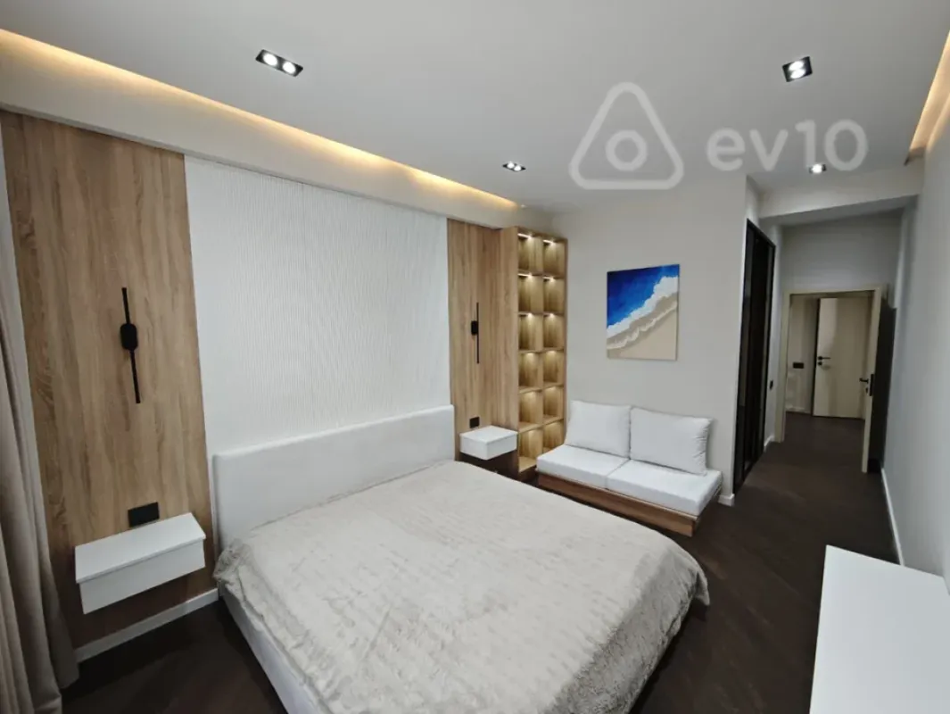 Kirayə verilir 4 otaqlı yeni tikili 200 m²