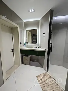 Kirayə verilir 4 otaqlı yeni tikili 200 m²