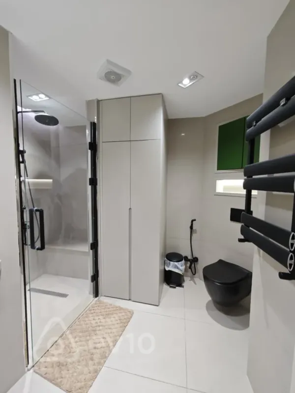 Kirayə verilir 4 otaqlı yeni tikili 200 m²