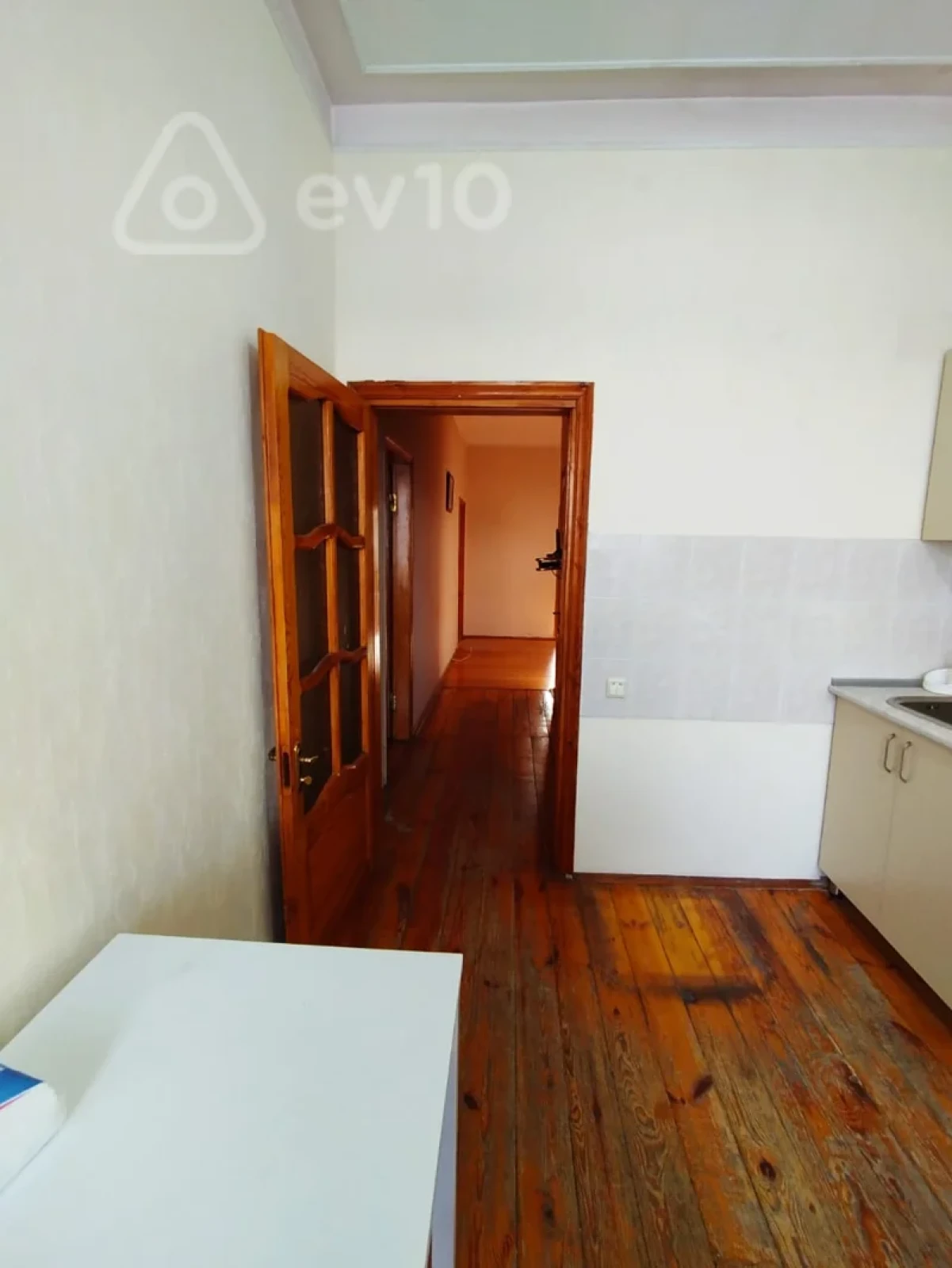 Kirayə verilir 3 otaqlı yeni tikili 100 m²