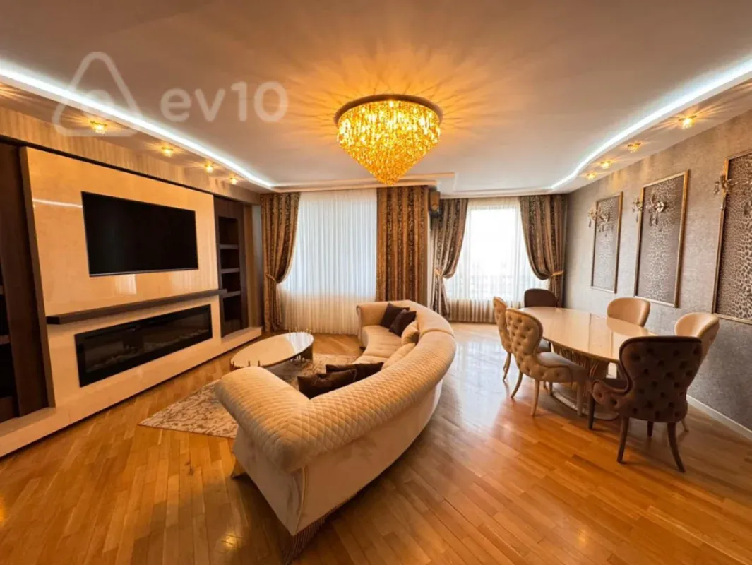 Satılır 4 otaqlı yeni tikili 218 m²
